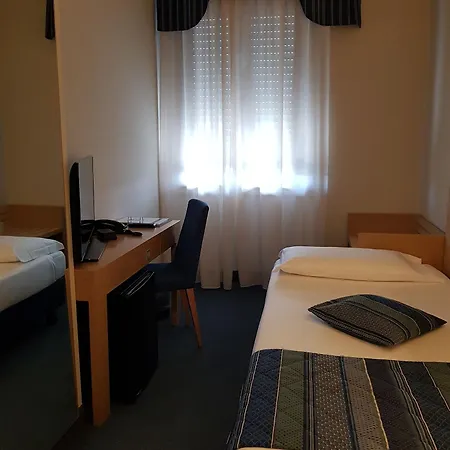 Western Cristallo Mantova Hotel 4*