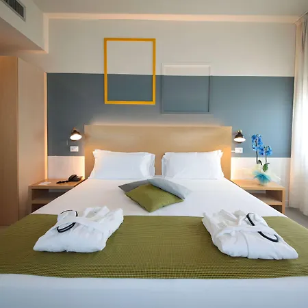 Western Cristallo Mantova Hotel 4*